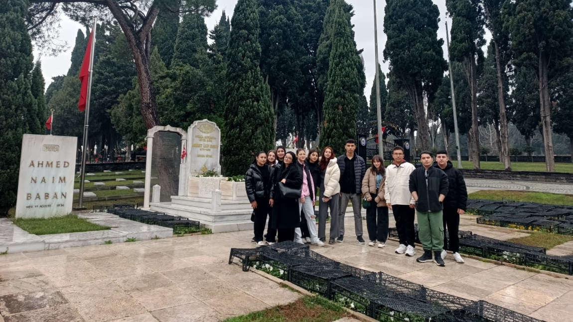 İstiklal Marşı Şairi Mehmet Akif Ersoy'un kabrini ziyaret ettik